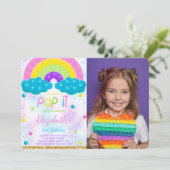 Schattigee Pop it Verjaardagsfotouitnodiging Kaart (Staand voorkant)
