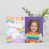 Schattigee Pop it Verjaardagsfotouitnodiging Kaart (Staand voorkant)