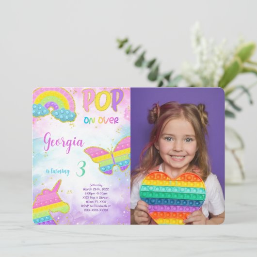 Schattigee Pop it Verjaardagsfotouitnodiging Kaart (Staand voorkant)