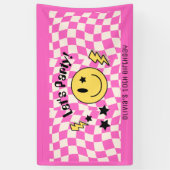 Schattigee Preppy Y2K Hot Roze Retro Verjaardagsba Spandoek (Verticaal)