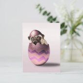 Schattigee Pug Easter Egg Design Feestdagenkaart (Staand voorkant)
