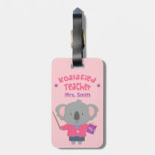 Schattigee Pun Humor Koala Beer Vrouw Teacher Bagagelabel (Achterkant verticaal)