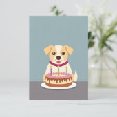 Schattigee pup met verjaardagstaart kaart (Staand voorkant)