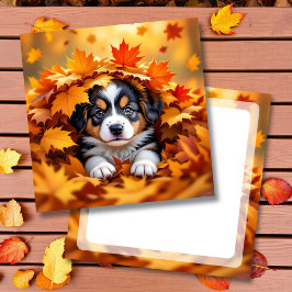 Schattigee puppy hond in herfstbladeren kaart