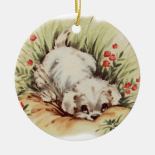 Schattigee  puppy in gras keramisch ornament