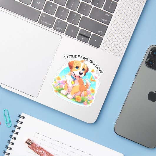 Schattigee puppy kleine poten grote liefde sticker (Laptop met iPhone)