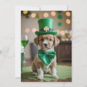 Schattigee puppy met St. Patrick's outfit in een p Feestdagenkaart (Voorkant)
