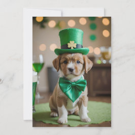 Schattigee puppy met St. Patrick's outfit in een p Feestdagenkaart