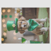 Schattigee puppy met St. Patrick's outfit in een p Tissuepapier (Voorkant)