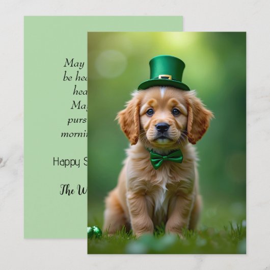 Schattigee puppy met St. Patrick's outfit, shamroc Feestdagenkaart (Voorkant / Achterkant)