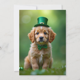 Schattigee puppy met St. Patrick's outfit, shamroc Feestdagenkaart