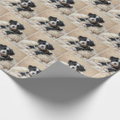 Schattigee puppy op een bontkussen cadeaupapier (Hoek)