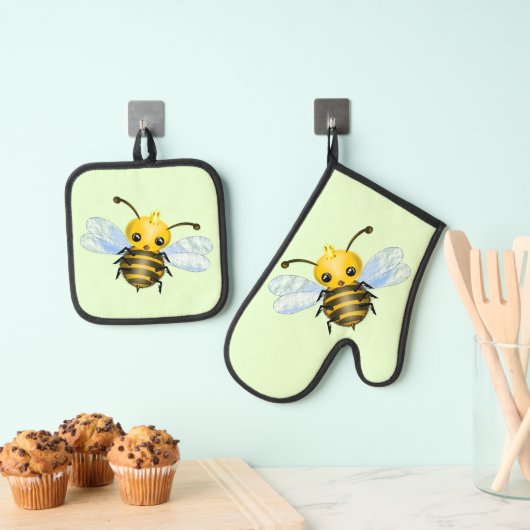 Schattigee Queen Bee Oven Mitt & Pot Holder Set (Insitu(Ophanging))