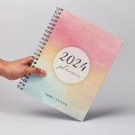 Schattigee Rainbow gepersonaliseerde planner 2024<br><div class="desc">Verhelder uw dagen met onze Schattigee Rainbow Personalized 2024 Planner! Voeg een vleugje kleur toe aan je jaar,  terwijl je georganiseerd blijft.  en grillig ontworpen voor een vreugdevolle reis.</div>