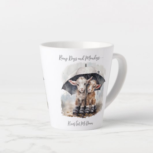 Schattigee regenachtige daggeiten latte mok (Rechterhoek)