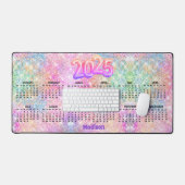 Schattigee regenboog faux glitter Monogram 2025 ka Bureaumat (Keyboard & Muis)
