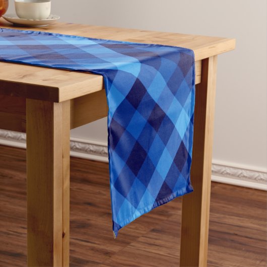 Schattigee Retro Ocean Blue Plaid Medium Tafellope Medium Tafelloper (Voorbeeld)