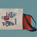 Schattigee retro-robots gepersonaliseerde sci-fi tote bag<br><div class="desc">Deze canvas tas is klaar om te worden gepersonaliseerd met een naam in marineblauwe letters en is voorzien van leuke illustraties van retro-stijlrobots in tinten blauw en rood.</div>