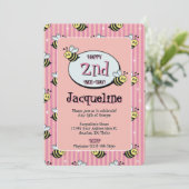 Schattigee Retro Roze Gestreepte Hommel Verjaardag Kaart (Staand voorkant)