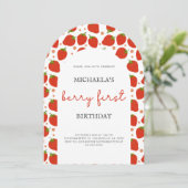 Schattigee rode aardbeienbes Eerste Verjaardag Kaart (Staand voorkant)