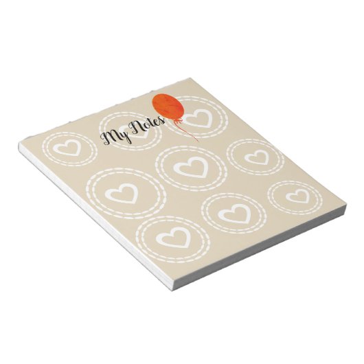 Schattigee rode ballon en harten Notitieblok (Schuin)