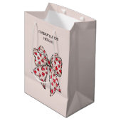 Schattigee rode en blush coquette hart boog medium cadeauzakje (Voorkant Gekanteld)