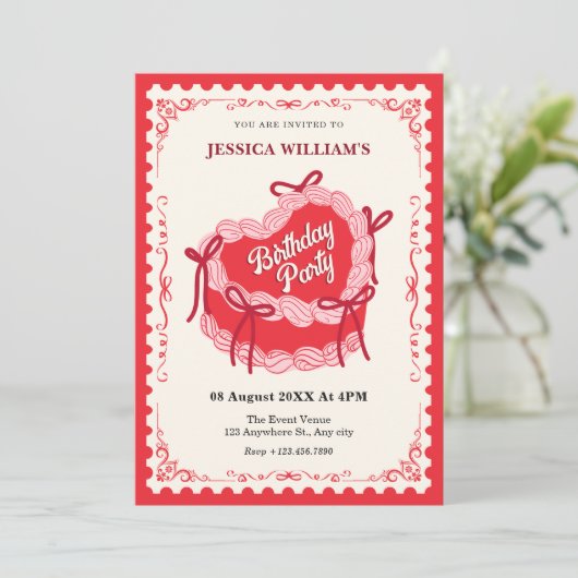 Schattigee rode verjaardagstaart kaart (Staand voorkant)