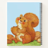 Schattigee roodbruine eekhoorn in grasnoten eikels notitieboek (Achterkant)