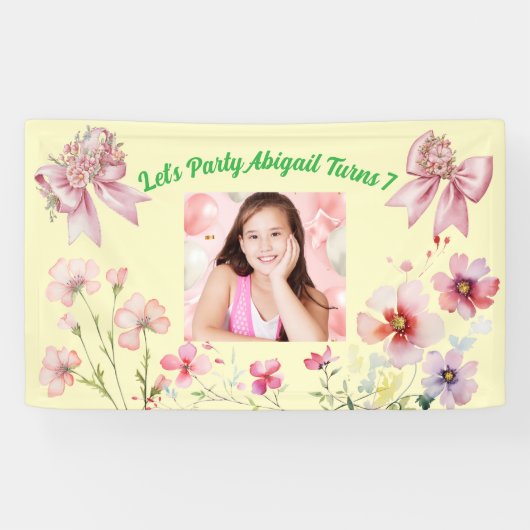 Schattigee Roze Bloemen Bow Girly Foto Verjaardag  Spandoek (Horizontaal)
