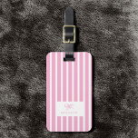 Schattigee Roze Bow Coquette Preppy Aangepaste naa Bagagelabel<br><div class="desc">Kleed je bagage in preppy roze strepen en een sierlijke strik! Voeg jouw naam toe voor een coquette-core look die schattig,  girly en helemaal in de trend is. Perfect voor glamour vibes onderweg!</div>
