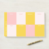 Schattigee roze gele school weekplanner post-it® notes (Op bureau)