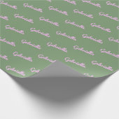 Schattigee roze groene gepersonaliseerde scriptnaa cadeaupapier (Hoek)