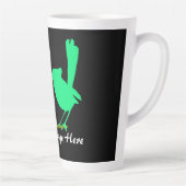 Schattigee roze groene vogels zoenen op tak naam latte mok (Rechts)