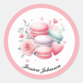 Schattigee roze macarons en harten gepersonaliseer ronde sticker (Voorkant)