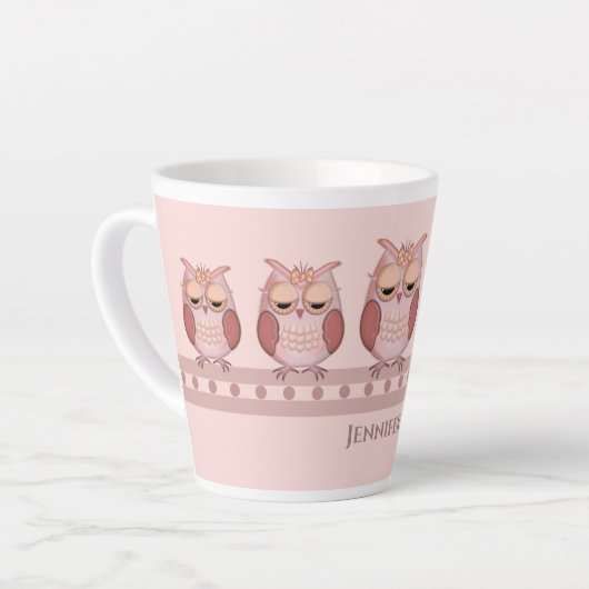 Schattigee roze uilen en aangepaste naam latte mok (Linkerhoek)