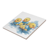 Schattigee rubberen eend in blauwe kleding tegeltje (Zijkant)