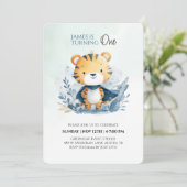 Schattigee Safari Tiger 1e verjaardag Uitnodiging (Staand voorkant)