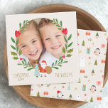 Schattigee Santa Christmas Wreath-fotokaart Kaart<br><div class="desc">Voorkant met krans en schattige kerstman - achterzijde met Schattige kerstpatroon ontwerp op achterzijde met handgetekende sneeuwpoppen,  rendieren,  hulst,  natuur, </div>