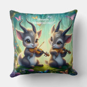 Schattigee Saolas spelen altviool in een magisch b Kussen (Achterkant)