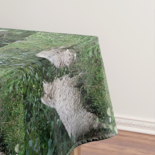 Schattigee schapenetende bladeren tafelkleed (Voorbeeld)