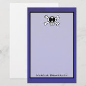 Schattigee schedel en kruisbeenderen op Paarse ach Briefpapier (Voorkant / Achterkant)