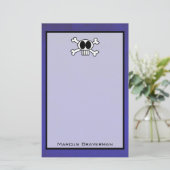 Schattigee schedel en kruisbeenderen op Paarse ach Briefpapier (Staand voorkant)