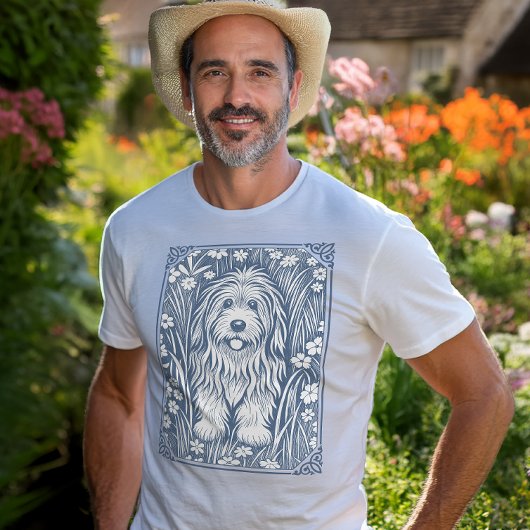 Schattigee Shaggy Dog in een oude Engelse tuin Tri-Blend Shirt