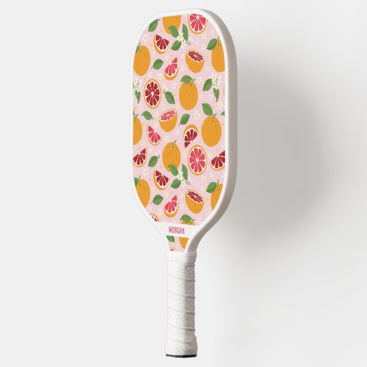 Schattigee Sinaasappels op lichtroze Pickleball Paddle (Links)