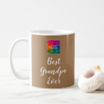 Schattigee Sjabloon retro kalligrafie beste opa oo Koffiemok<br><div class="desc">Upload uw foto Afbeelding Afbeelding kalligrafie script aangepaste tekst modern elegante Schattigee Sjabloon trendy lichtbruin beste opa ooit classic coffee Mok.</div>