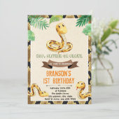 Schattigee slangenreptiel verjaardagsfeestuitnodig kaart (Staand voorkant)