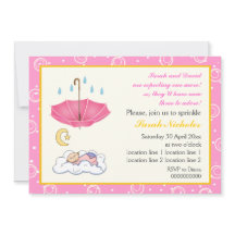 Schattigee slapende baby meisje strooi roze en gee