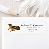 Schattigee Sleepy Nap Bruin en Witte Tabby Kat Etiket (Insitu)