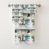 Schattigee Sneeuwman in het Winterpatroon van de K Bad Handdoek (Insitu)