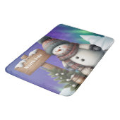 Schattigee sneeuwman op Noordpool met noorderlicht Badmat (Gekanteld)